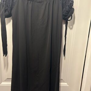 Elegant Black Lace Sleeve Dress